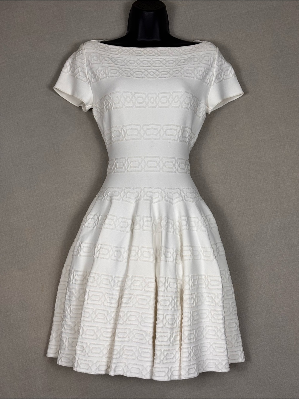 ALAÏA White Textured Fit & Flare Dress Italy Size 40 Designer Luxury